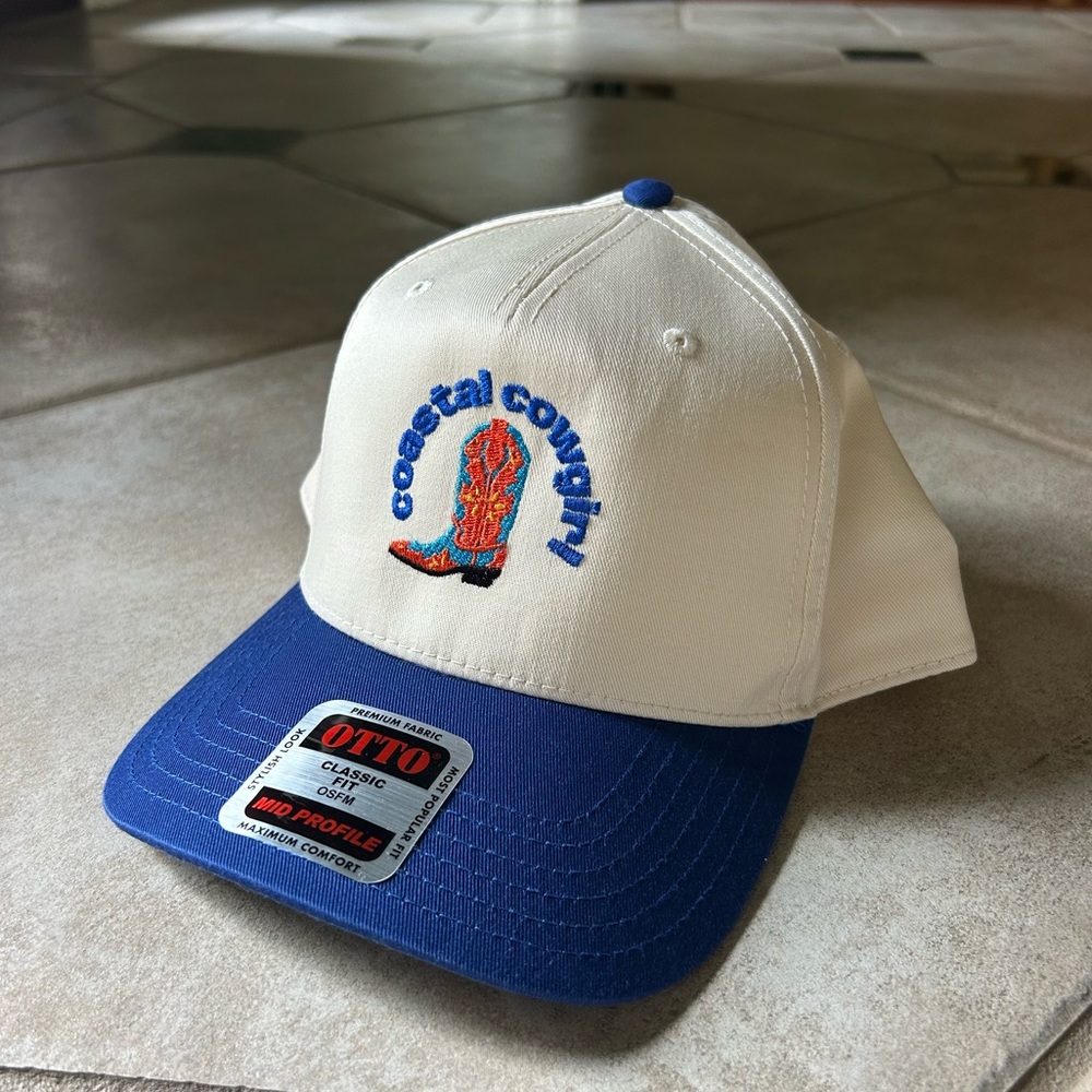 NWT Coastal Cowgirl embroidered snapback panel vintage aesthetic hat cowboy boot